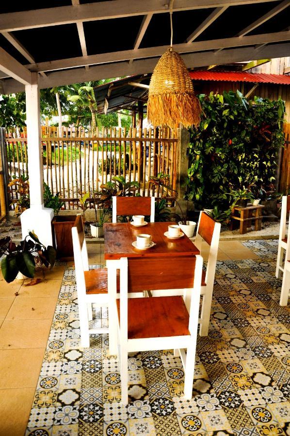 Crow'S Nest Hotel Tua Pejat ภายนอก รูปภาพ