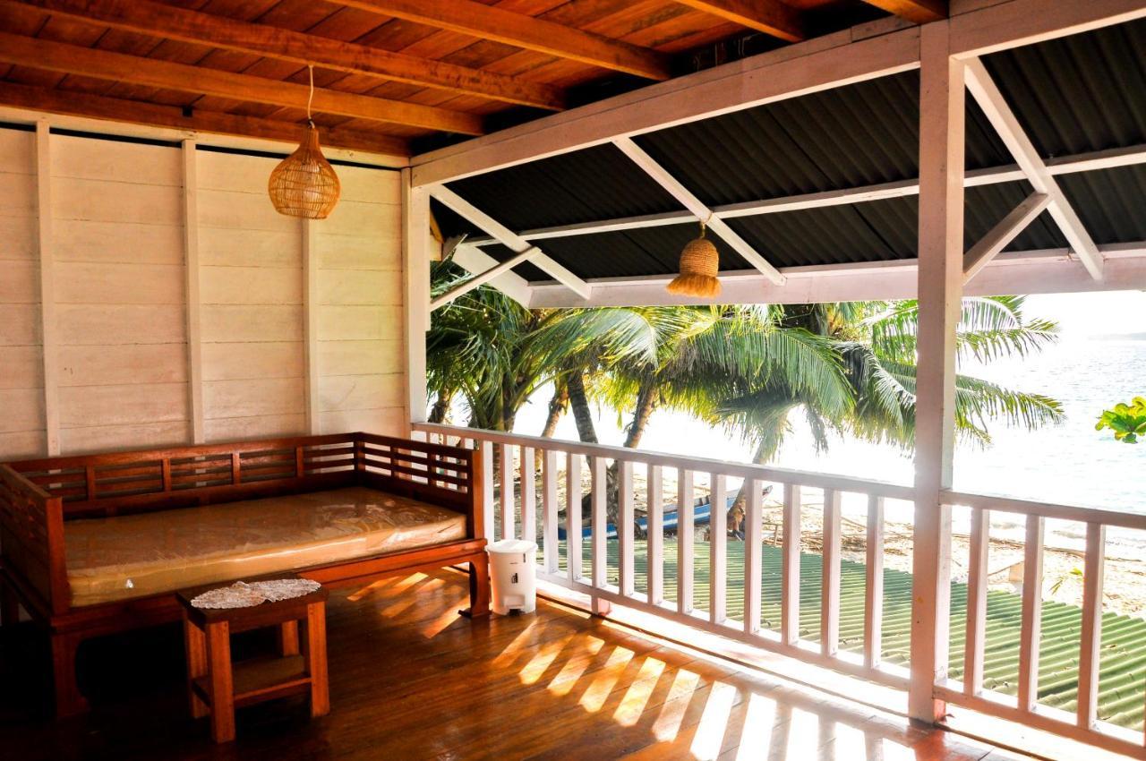 Crow'S Nest Hotel Tua Pejat ภายนอก รูปภาพ