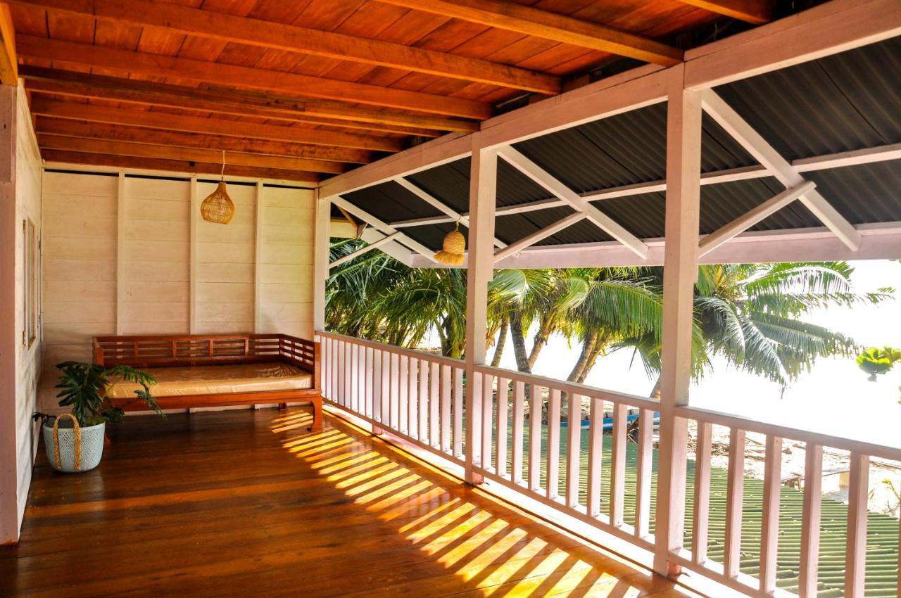 Crow'S Nest Hotel Tua Pejat ภายนอก รูปภาพ