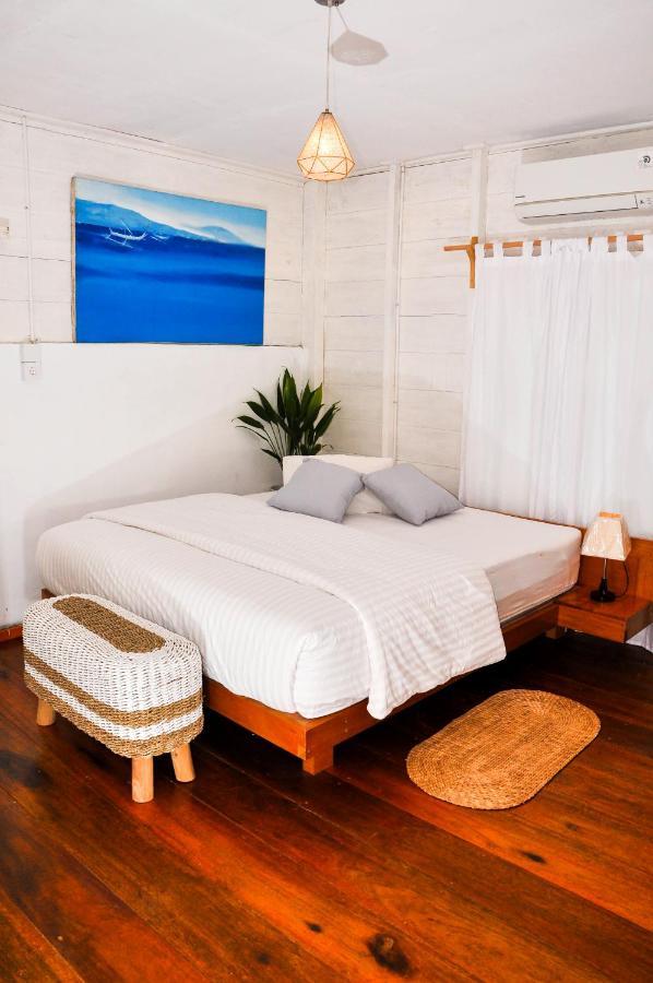 Crow'S Nest Hotel Tua Pejat ภายนอก รูปภาพ