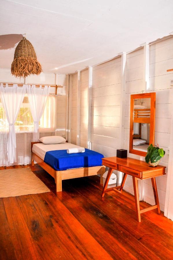 Crow'S Nest Hotel Tua Pejat ภายนอก รูปภาพ