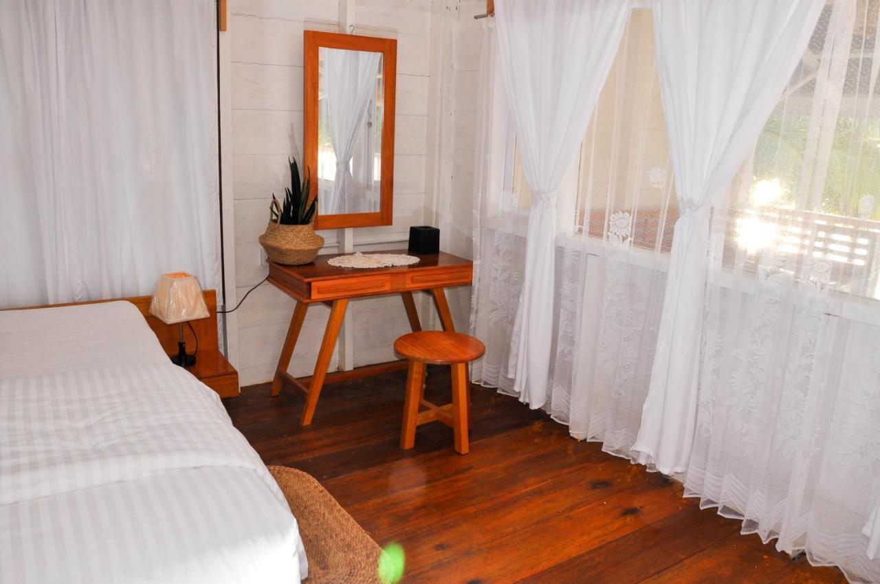Crow'S Nest Hotel Tua Pejat ภายนอก รูปภาพ