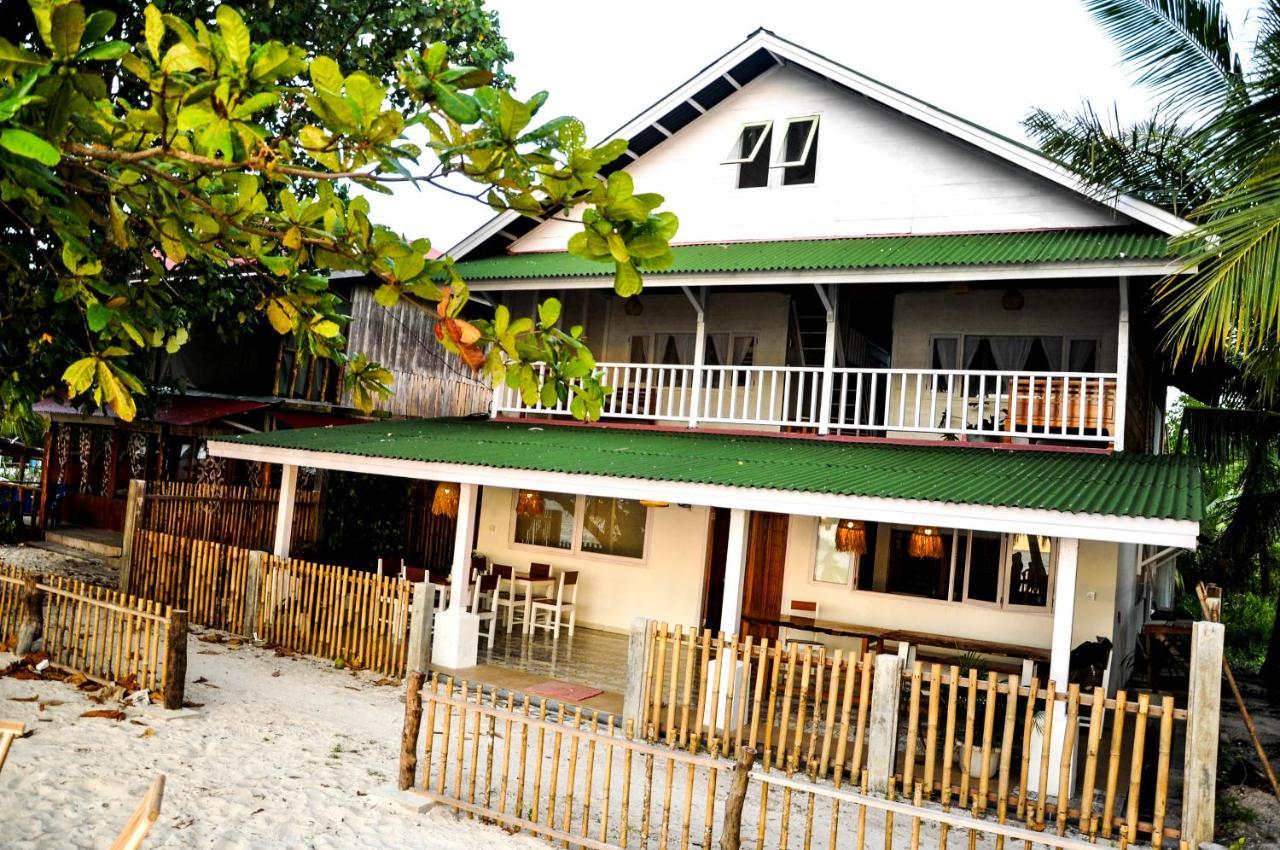 Crow'S Nest Hotel Tua Pejat ภายนอก รูปภาพ