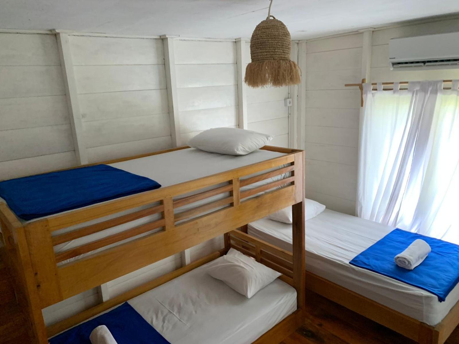 Crow'S Nest Hotel Tua Pejat ภายนอก รูปภาพ