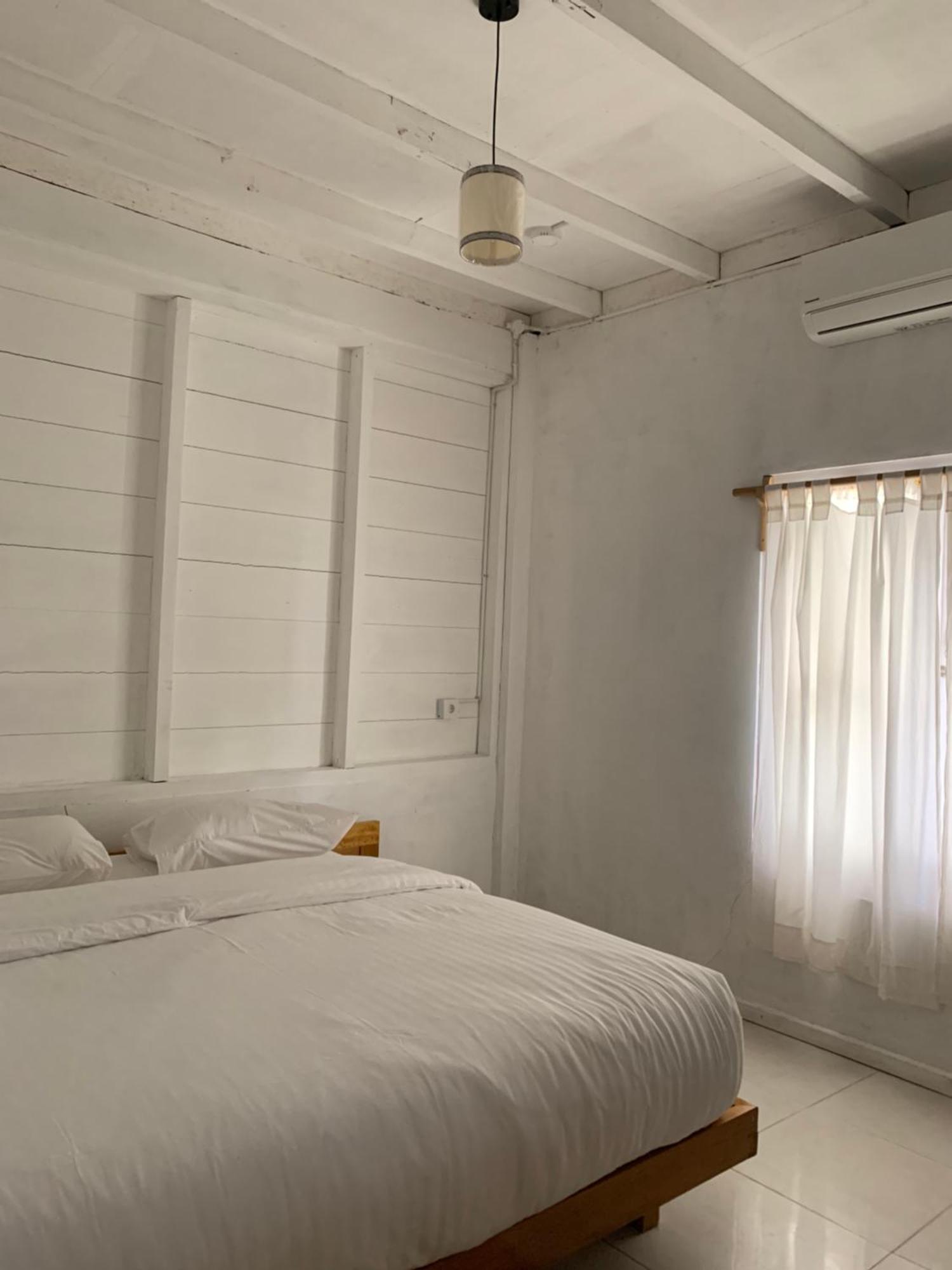 Crow'S Nest Hotel Tua Pejat ภายนอก รูปภาพ